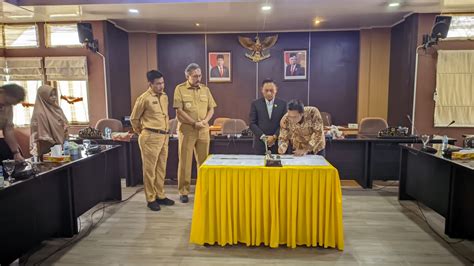 Dprd Babel Bersama Pemprov Tandatangani Mou Kua Ppas Tahun