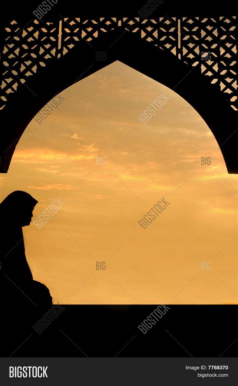 Silhouette Islamic Image And Photo Free Trial Bigstock