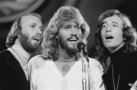 Un día como hoy Barry Gibb integrante de los Bee Gees celebra 77