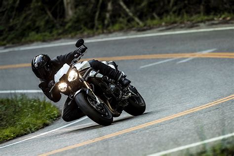 Triumph Reveals New Speed Triple S And Rs Models Autoevolution