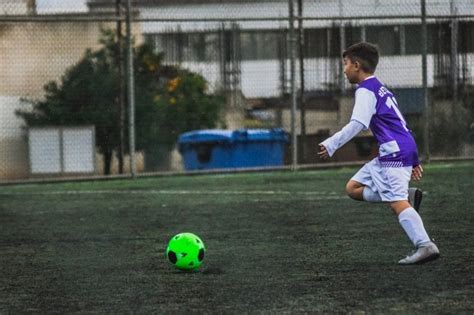 Best Indoor Soccer Shoes For Kids - A Complete Guide!