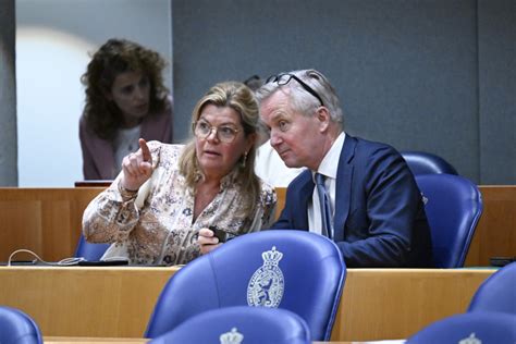 Linkse Vvd Ers Voeren Strijd Op Tegen Rechtse Koers Van Hun Partij