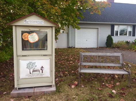 Hartford Courant Honor Box on Gerthmere - We-Ha | West Hartford News