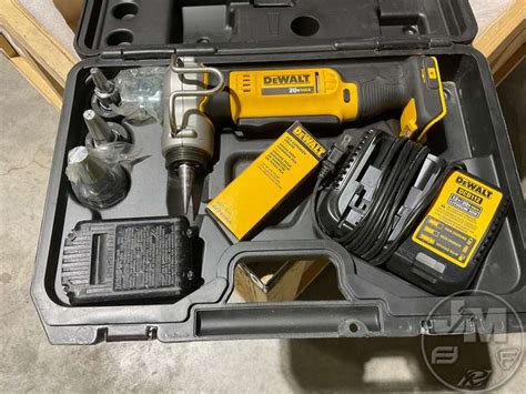 DEWALT DCE400 PEX EXPANDER KIT Jeff Martin Auctioneers Inc