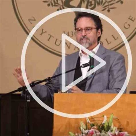 Hamza Yusuf - Author Detail - Renovatio