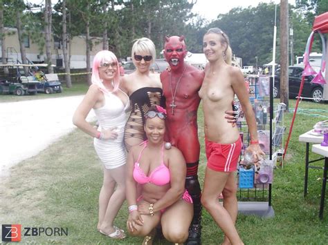 Nudes A Poppin 2013 Pt ZB Porn