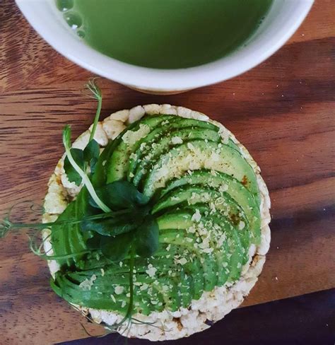 Tortitas De Arroz Con Atún Y Aguacate Receta Fácil En Avena App