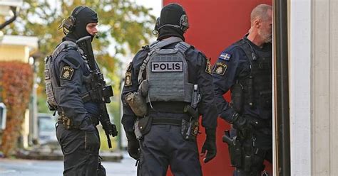 Stor Polisinsats I Trollhättan Flera Gripna Svt Nyheter