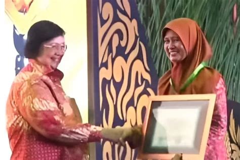 Smpn Bangsal Kabupaten Mojokerto Sabet Penghargaan Adiwiyata Nasional