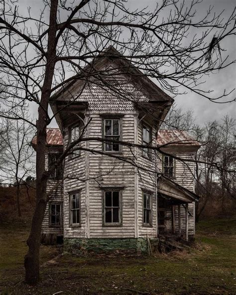 Creepy Old Houses Old Abandoned Houses Abandoned Mansions Abandoned