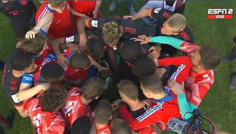 Bayern Múnich Campeón Así Fue La Tensa Espera Para Conocer Al Ganador De La Bundesliga Video