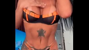 Rabuda Mylla dançando gostoso XVIDEOS