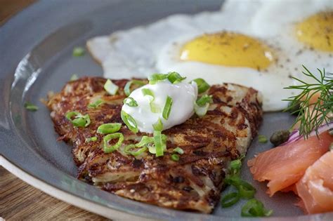 POTATO RÖSTI RECIPE with onions and Gruyère