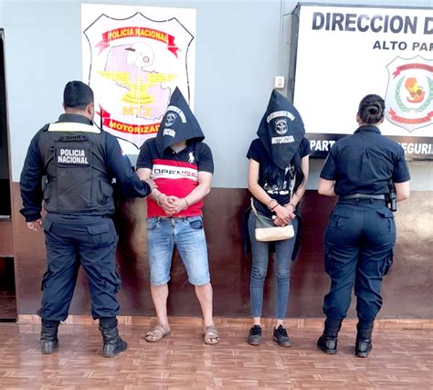 Policías Capturan A Pareja Con órdenes De Captura Durante Rastrillaje