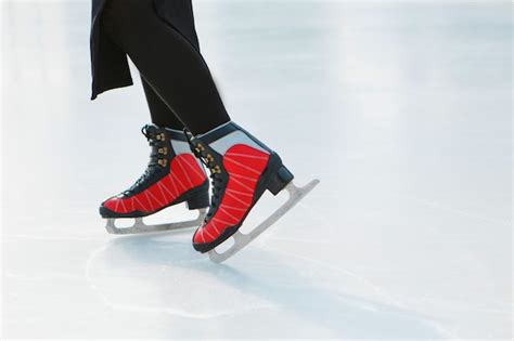 Patinadora Art Stica Sobre Hielo La Ni A Est Patinando Sobre Hielo