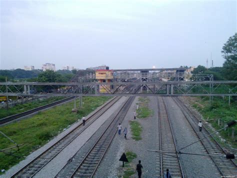 Photo Fullsize: Chetpet Railway Station -View From bridge, Chennai