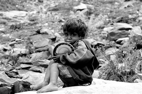 Child Poverty, Surat, Couple Photos, Sadness, Couples, Children, Result, Image, Couple Shots