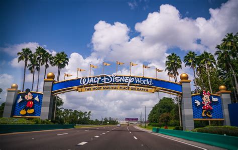 Disney World Now Selling Airport Transportation Add-on to Vacation ...