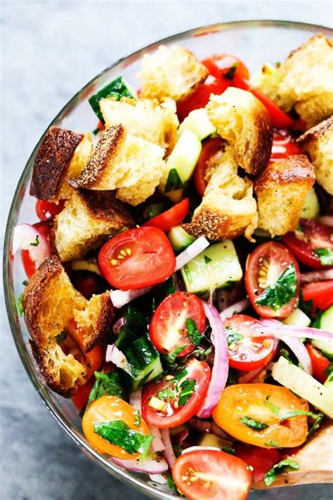 La Salade Panzanella Les Pieds Sous La Table