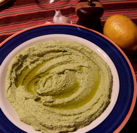 אין מױל ארײן Pistachio Hummus פֿיסטאַשקע חומוס