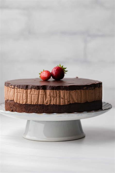 Tuxedo Cake With Mousse Filling