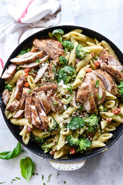 Penne crémeuses au poulet et au pesto avec brocoli We Cooking