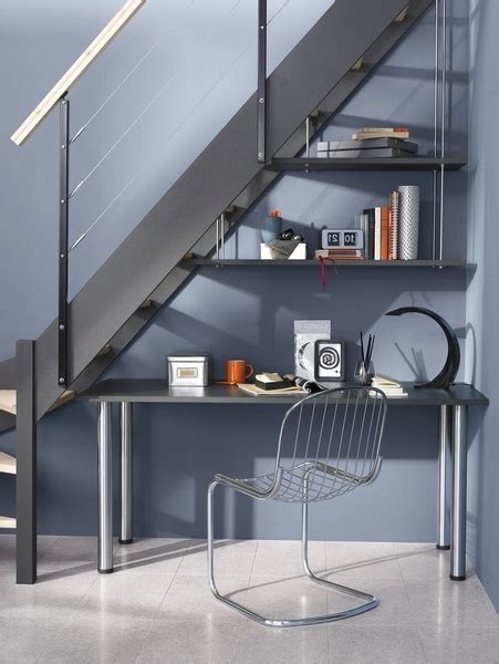 Aménager un bureau sous l escalier 15 idées pratiques