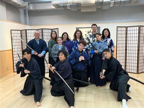 EXPERIENCIA SAMURAI En TokioHarajukuSAMURAI Ve GetYourGuide