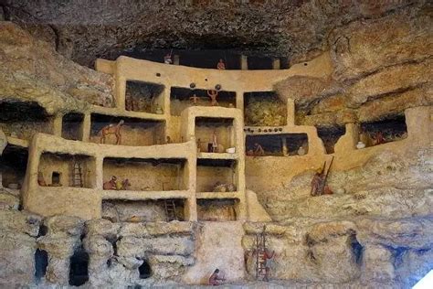 Montezuma Castle Ancient Cliffside Dwellings Near Sedona Az