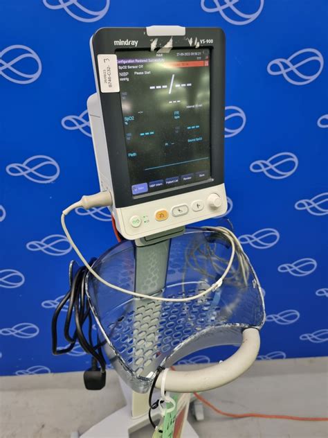 Mindray VS 900 Vital Signs Monitors On Rollstand