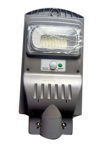 Cool White Isi W Led Based Street Light For Highway V At Rs