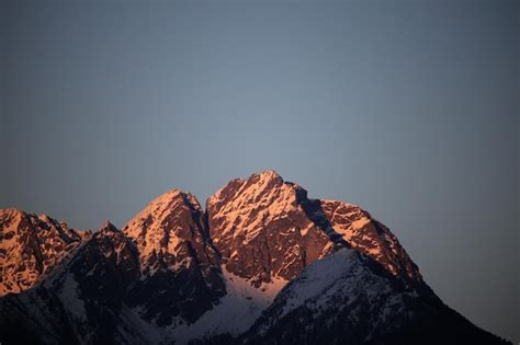 peak wallpaper images    freepik