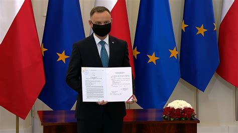 Fundusz Odbudowy Prezydent Andrzej Duda Ratyfikowa Decyzj Tvn Biznes