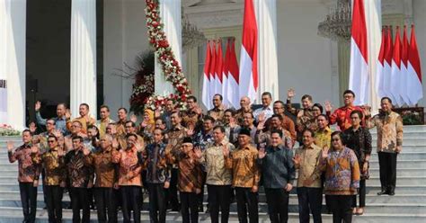 Isu Reshuffle Makin Kencang Istana Buka Suara Asumsi