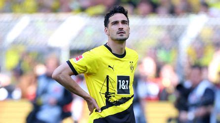 Nach Mats Hummels Ger Chten Ist Lisa Straube Noch Bvb Fan Promiflash