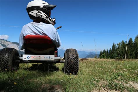 L Idee Du Jour D Valer Les Pentes Avec Le Mountain Kart Aux Carroz