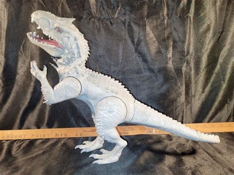 2014 Hasbro Jurassic World 20" Indominus Rex Roar & Lights Dinosaur on ...