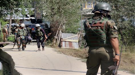 Jandk शोपियां मुठभेड़ में मारा गया Jem का आतंकी कामरान सुरक्षाबलों का तलाशी अभियान जारी Jammu