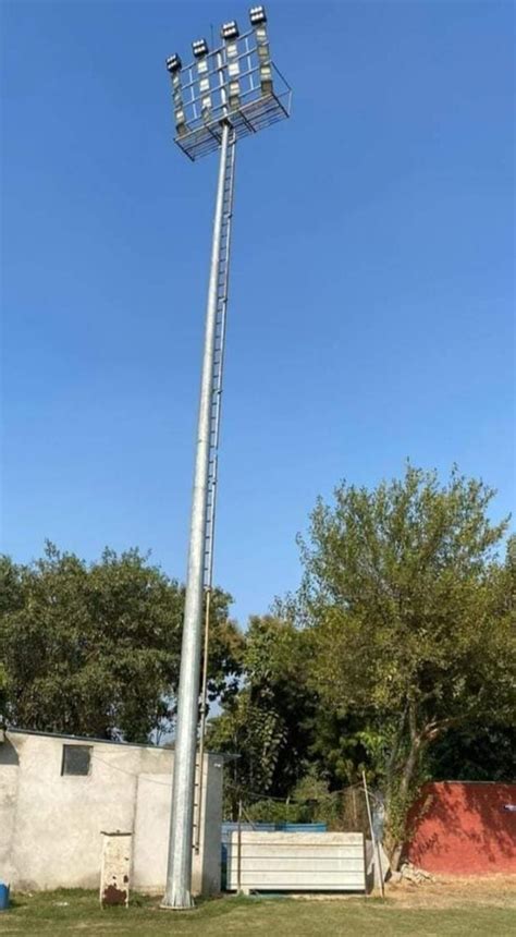 High Intensity Discharge Pure White Stadium Mast Mtr Long At Rs