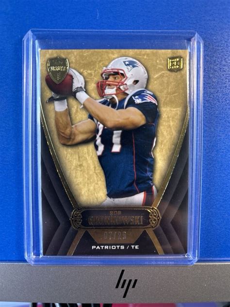 2010 Topps Supreme Rob Gronkowski Rookie Card 25 PATRIOTS GOAT TE