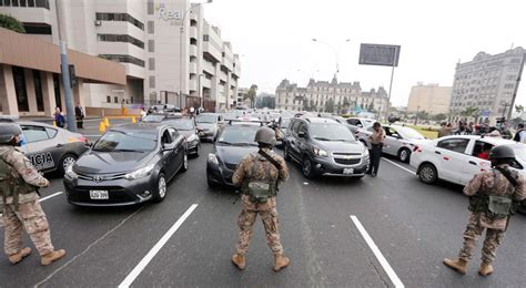 Estado De Emergencia Per Hoy Militares Restringen Tr Nsito Hacia