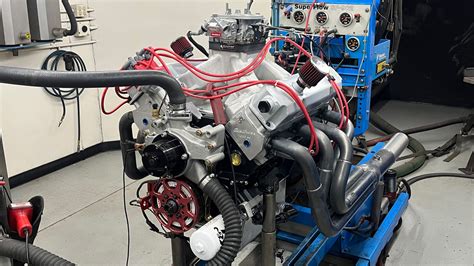 572-Inch Mopar Makes 908 HP—and It’s Not a Hemi