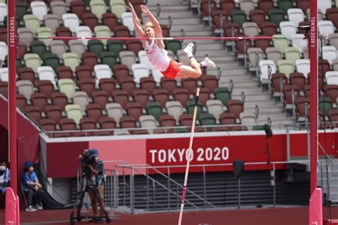 IO w Tokio 2020 Piotr Lisek wystąpi w finale konkursu skoku o tyczce