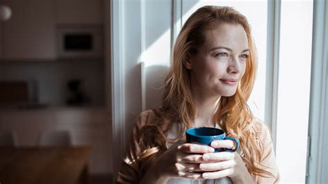 5 beneficios de desayunar una taza de café cada mañana Dominicano