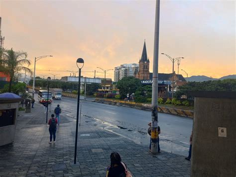 Metro de Medellín TuHistoriaNosMueve on Twitter RT LeidyAcosta04