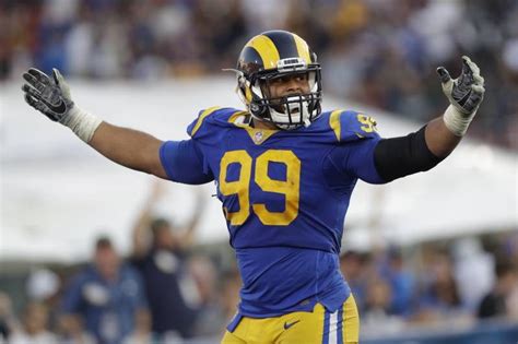 Rams Aaron Donald Wins 2018 Nfl Defensive Player Of The Year