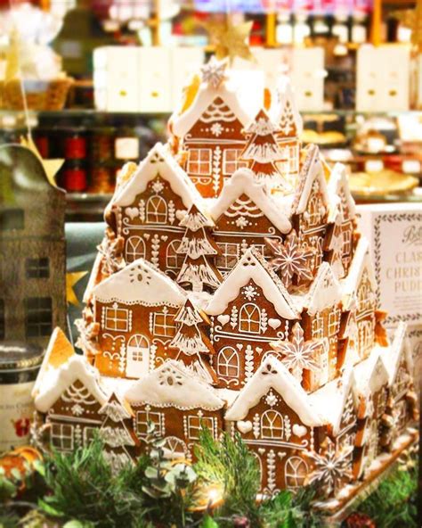 gingerbread house | Christmas gingerbread house, Christmas gingerbread, Gingerbread house