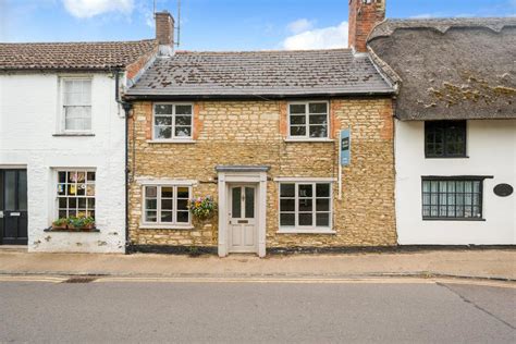 High Street Harrold Bedfordshire Mk Bed Terraced House