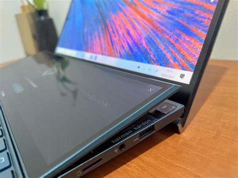 Asus ZenBook Duo 14 UX482 Layarnya Kini Ngangkat