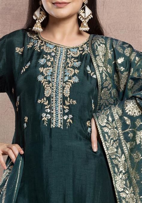 Buy Women Deep Green Floral Sequin Embellished Kurta Set With Pants And